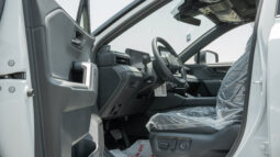 
										2026 Toyota Rav4 XSE 2.5L AT Hybrid (White-Black) full									