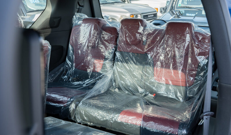 
2026 Nissan Patrol V6 3.5L Twin Turbo LE Platinum Blue-Red full									