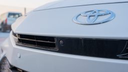 
2025 Toyota Camry Lumiere 2.5L HEV Full option (White) full									