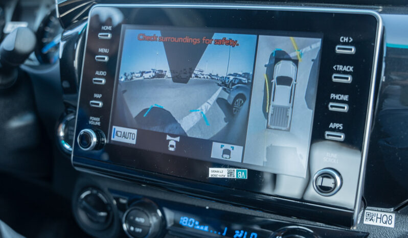 
2025 Toyota Hilux Adventure SR5 4.0L AT Petrol full									