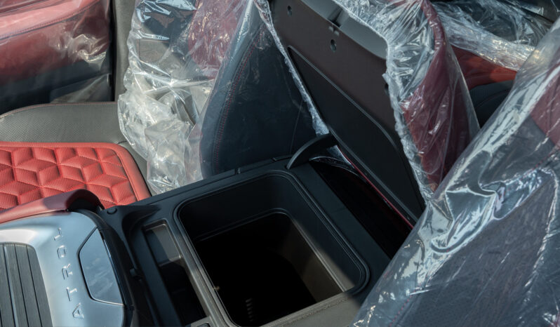 
2026 Nissan Patrol V6 3.5L Twin Turbo LE Platinum Blue-Red full									