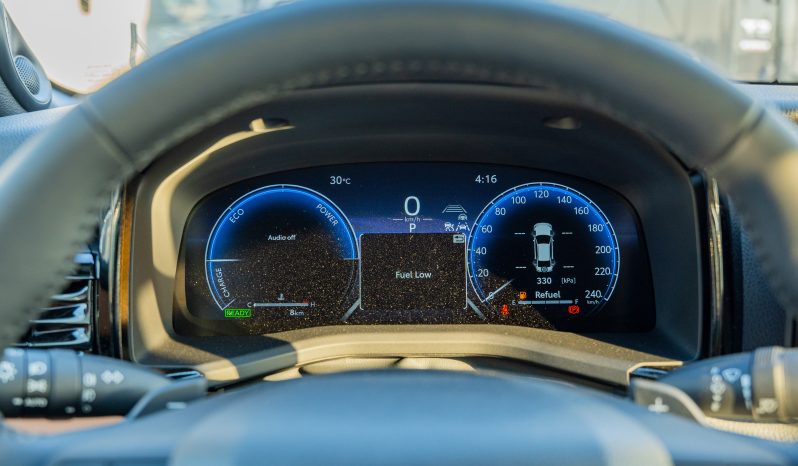 
2025 Toyota Camry Lumiere 2.5L HEV Full option (White) full									