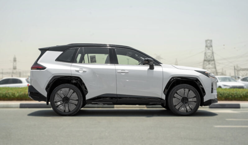 
								2026 Toyota Rav4 XSE 2.5L AT Hybrid (White-Black) full									
