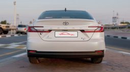 
2025 Toyota Camry Lumiere 2.5L HEV Full option (White) full									