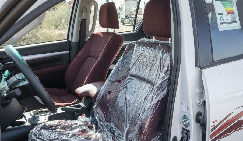 
2026 Toyota Hilux SGLX 2.8L AT Diesel (White-Red) full									