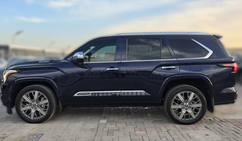 
								2025 Toyota Sequoia Capstone 3.5L AT Hybrid full									