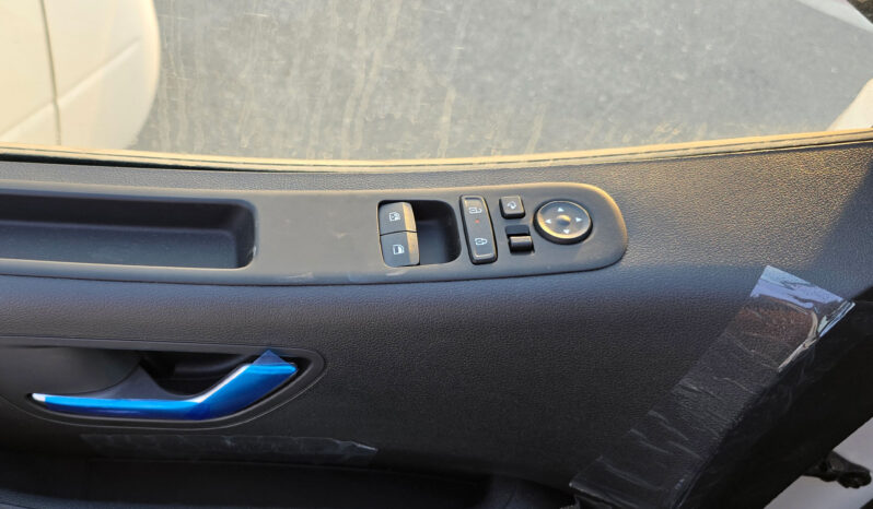 
2025 Hyundai Staria 3.5L AT Petrol (11 Seats) full									