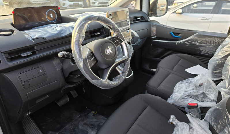
2025 Hyundai Staria 3.5L AT Petrol (11 Seats) full									
