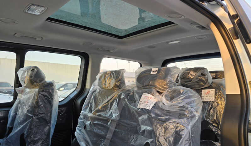 
2025 Hyundai Staria 3.5L AT Petrol (11 Seats) full									