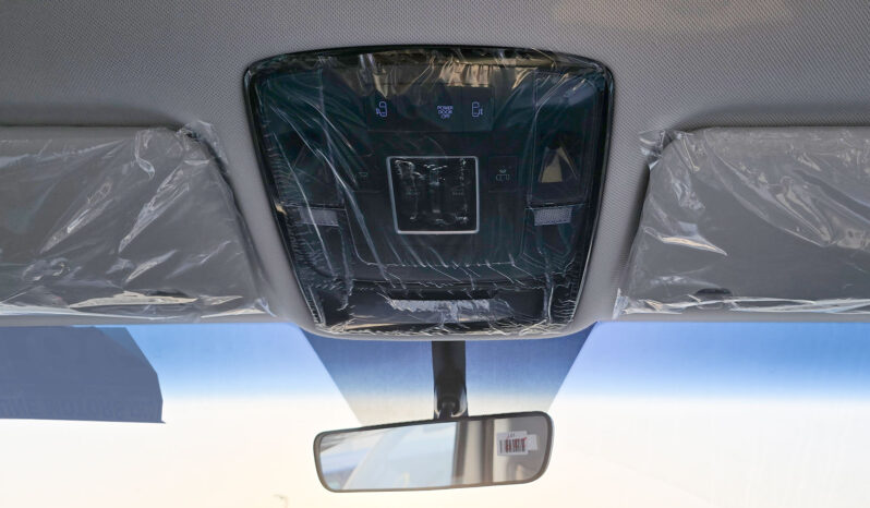 
2025 Hyundai Staria 3.5L AT Petrol (11 Seats) full									