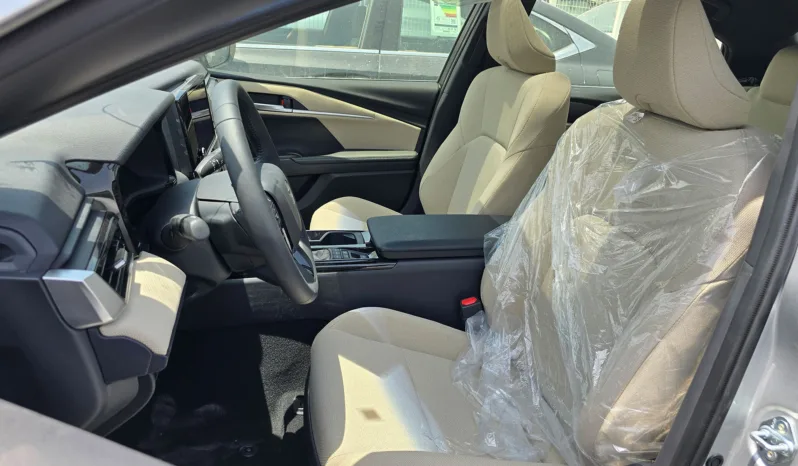 
2026 Toyota Camry LE 2.5L AT Hybrid (Silver) full									