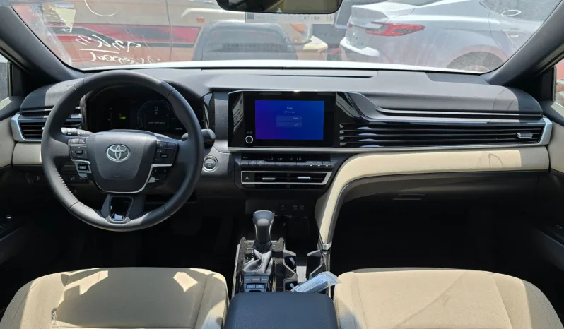 
2026 Toyota Camry LE 2.5L AT Hybrid (Blue) full									
