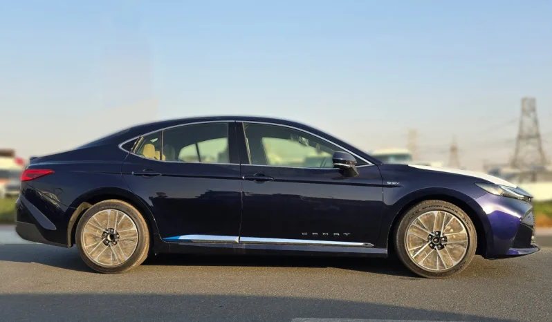
2026 Toyota Camry LE 2.5L AT Hybrid (Blue) full									