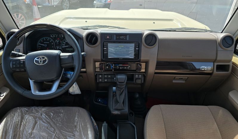 
2025 Toyota Land Cruiser LC 79 4.0L AT Petrol (Beige) Basic full									