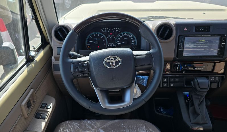 
2025 Toyota Land Cruiser LC 79 4.0L AT Petrol (Beige) Basic full									