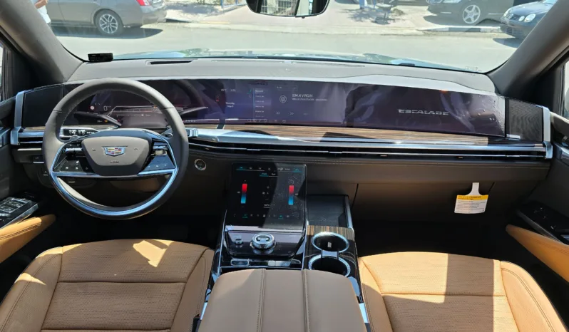 
2026 Cadillac Escalade Premium Luxury 6.2L V8 AT Petrol full									