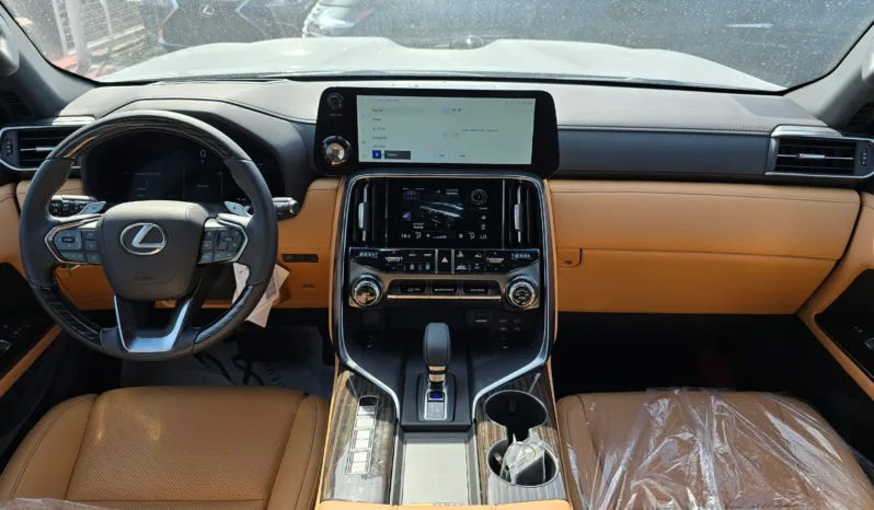 
2026 Lexus LX700h Signature 3.5L AT Hybrid (7seats) 10 Speaker full									