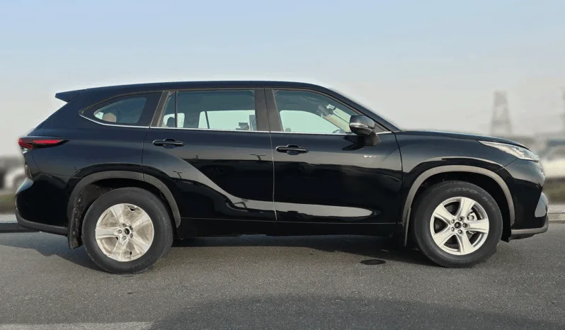 
2026 Toyota Highlander LE 2.5L AT Hybrid (Black) full									