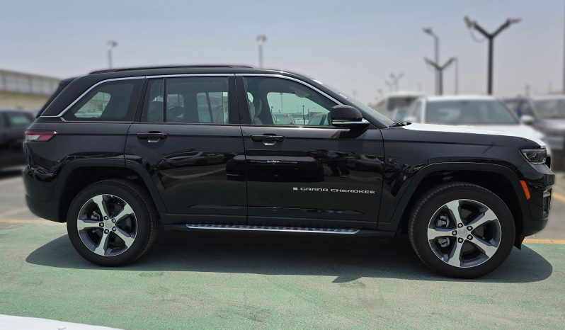 
2025 Jeep Grand Cherokee 3.6L AT Petrol full									