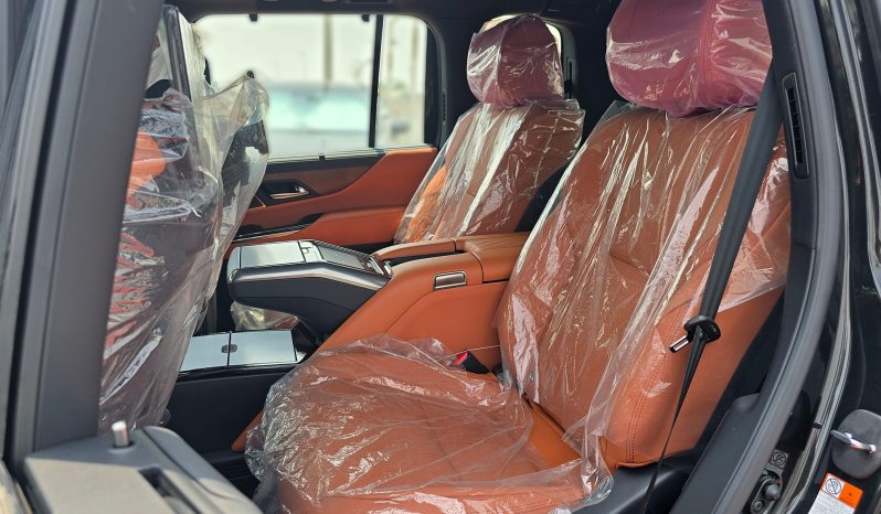 
2026 Lexus LX600 VIP Black Edition 3.5L AT Petrol full									