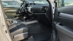 
2025 Toyota Hilux GR-Sport 4.0L AT Petrol (White) full									