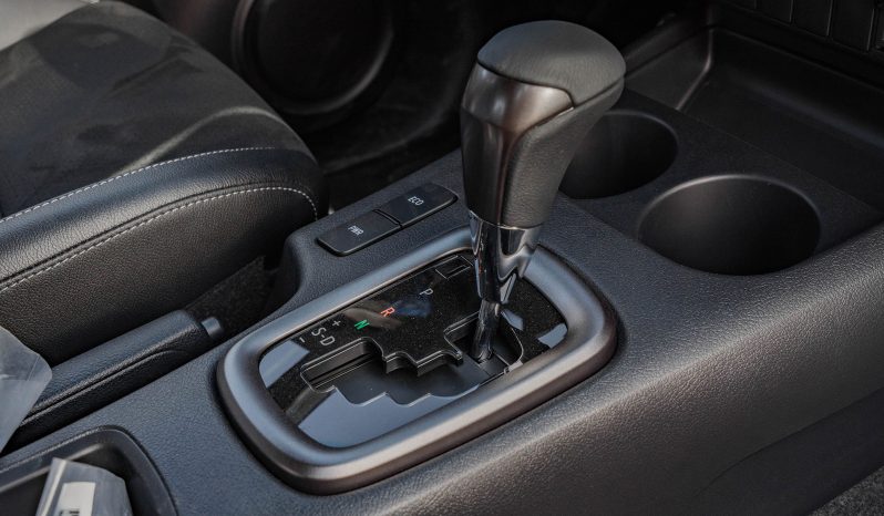 
2025 Toyota Hilux GR-Sport 4.0L AT Petrol (White) full									