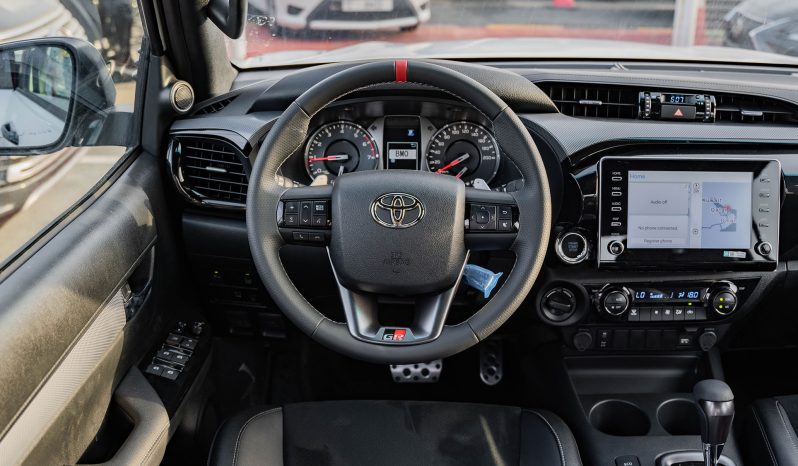 
2025 Toyota Hilux GR-Sport 4.0L AT Petrol (White) full									