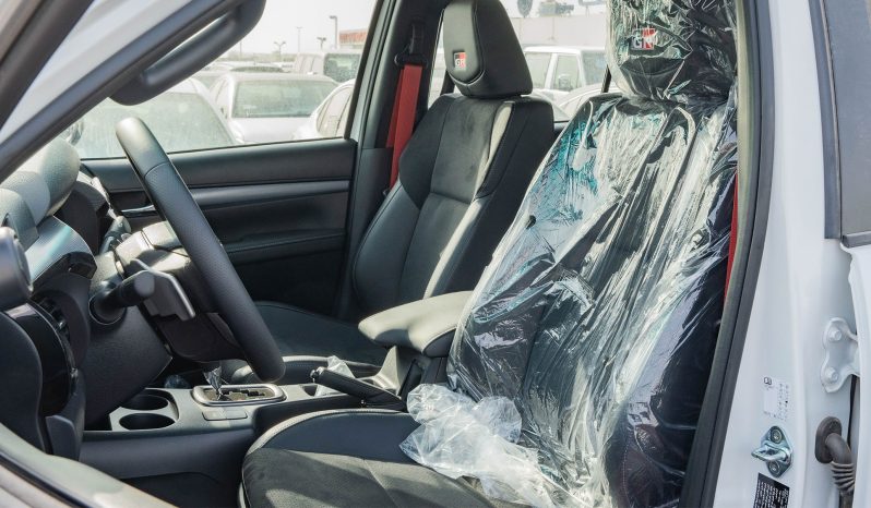 
2025 Toyota Hilux GR-Sport 4.0L AT Petrol (White) full									