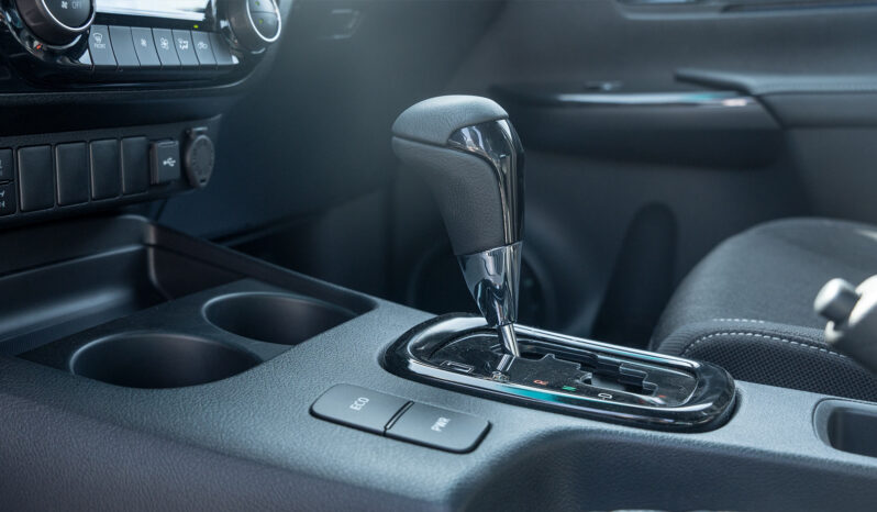 
2025 Toyota Hilux Adventure SR5 4.0L AT Petrol full									