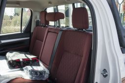 
2026 Toyota Hilux SGLX 2.8L AT Diesel (White-Red) full									