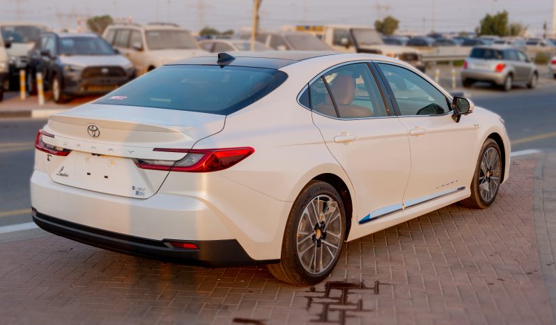 
2025 Toyota Camry Lumiere 2.5L HEV Full option (White) full									