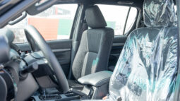 
2025 Toyota Hilux Adventure SR5 4.0L AT Petrol full									