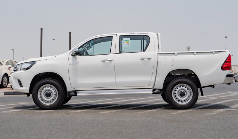 
								2025 Toyota Hilux DLX 2.7L AT Petrol (White) full									