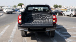 
2025 Toyota Hilux Adventure SR5 4.0L AT Petrol full									