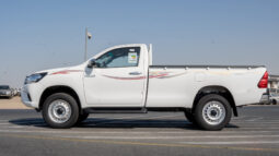 
2025 Toyota Hilux 2.7L SC MT Petrol 4WD 2Door full									