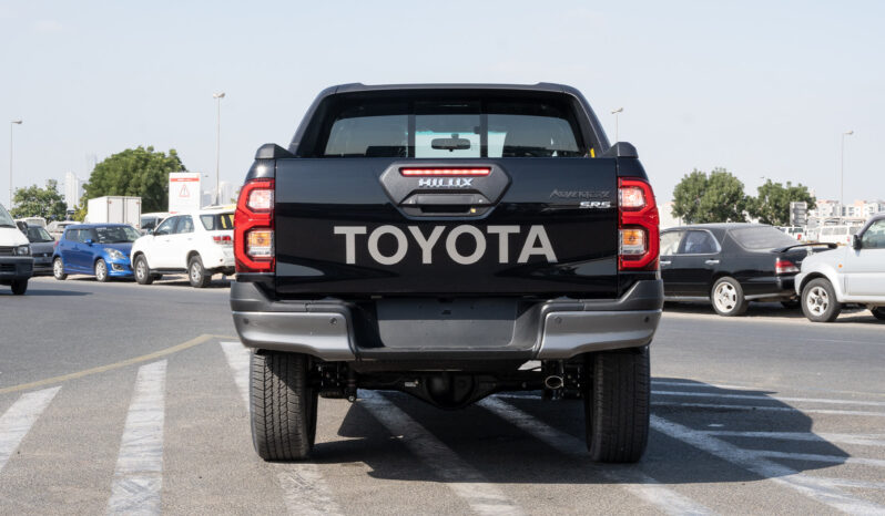 
2025 Toyota Hilux Adventure SR5 4.0L AT Petrol full									