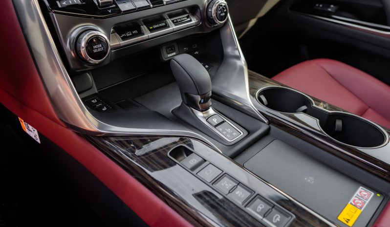 
								2026 Lexus LX700h Signature 3.5L AT Hybrid 7Seats (Black-Red) full									