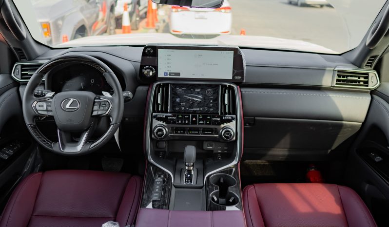 
								2026 Lexus LX700h Signature 3.5L AT Hybrid 7Seats (Black-Red) full									