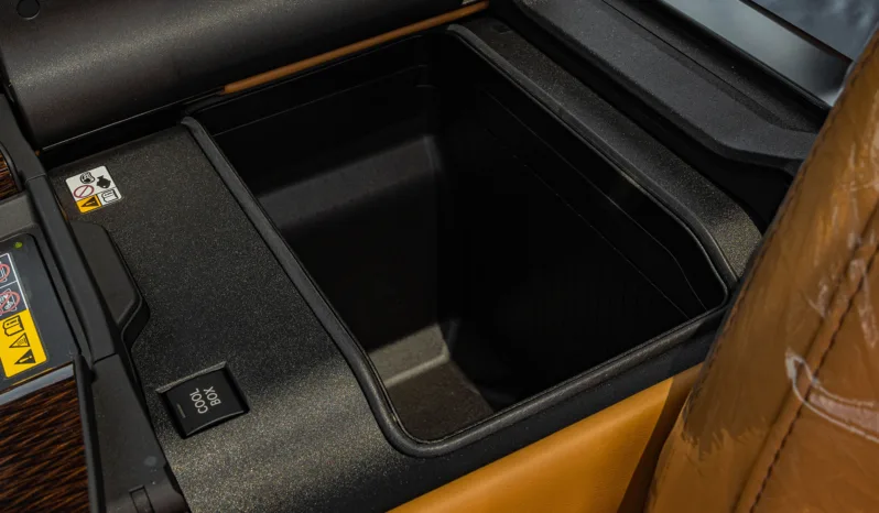 
2026 Lexus LX700h Signature 3.5L AT Hybrid (Black) 5 Seats full									