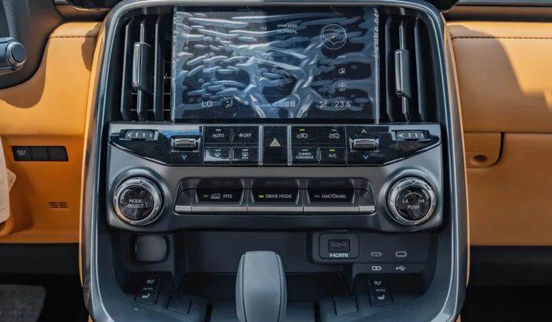 
2026 Lexus LX700h Signature 3.5L AT Hybrid (Black) 5 Seats full									