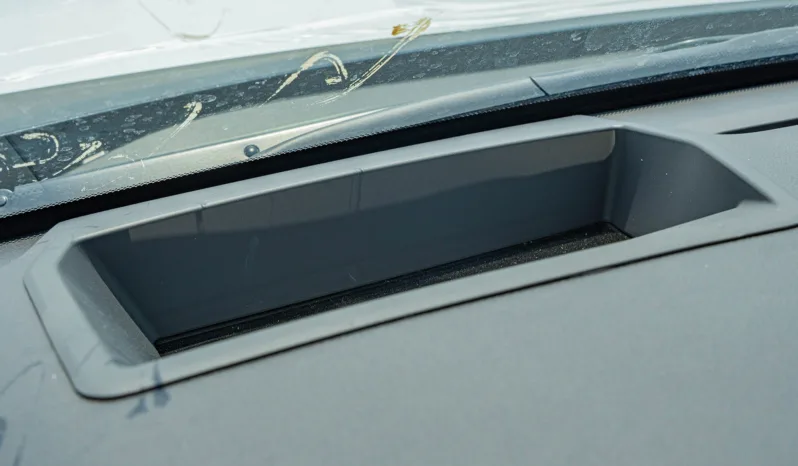 
2026 Lexus LX700h Signature 3.5L AT Hybrid (Black) 5 Seats full									