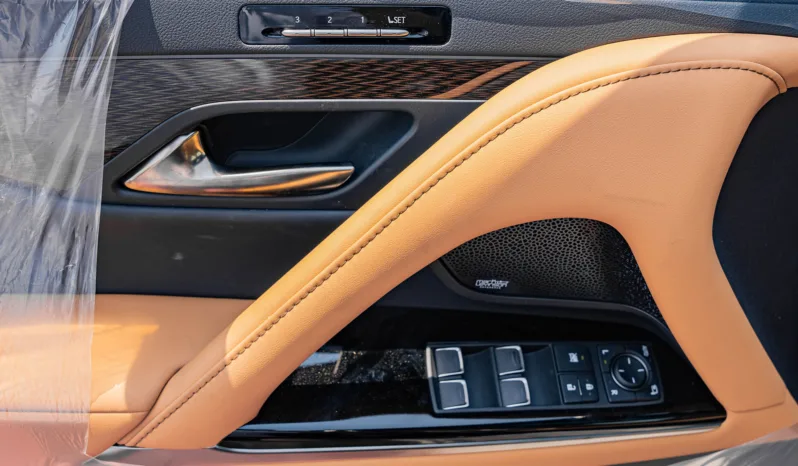 
2026 Lexus LX700h Signature 3.5L AT Hybrid (Black) 5 Seats full									