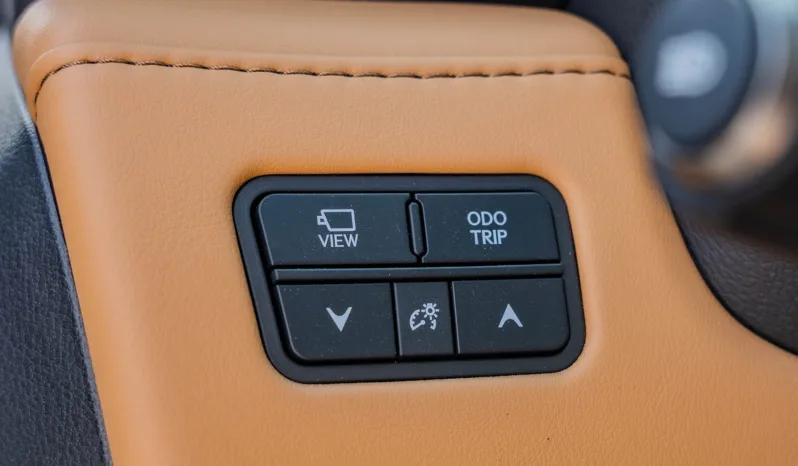
2026 Lexus LX700h Signature 3.5L AT Hybrid (7seats) 10 Speaker full									