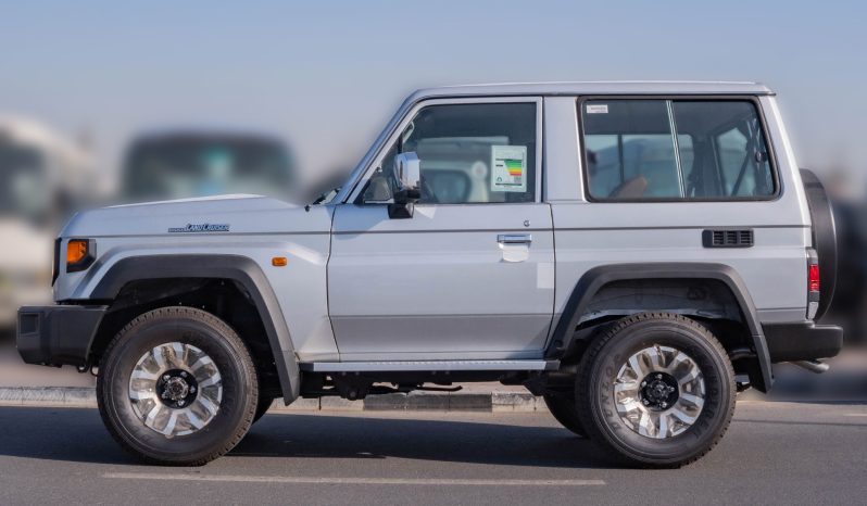 
								2026 Toyota Land Cruiser LC 71 4.0L AT Petrol (Silver) full									