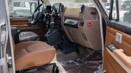 
2025 Toyota Land Cruiser LC 79 4.0L AT Petrol (Gray) full									