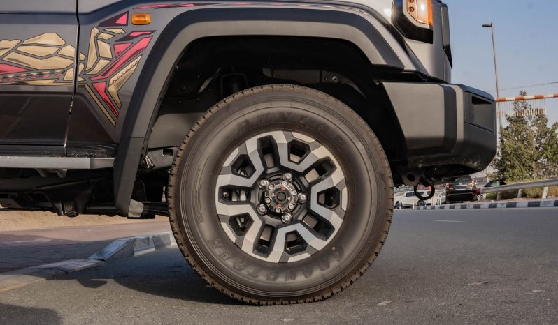 
2025 Toyota Land Cruiser LC 79 4.0L AT Petrol (Gray) full									