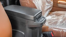 
2025 Toyota Land Cruiser LC 79 4.0L AT Petrol (White) full									