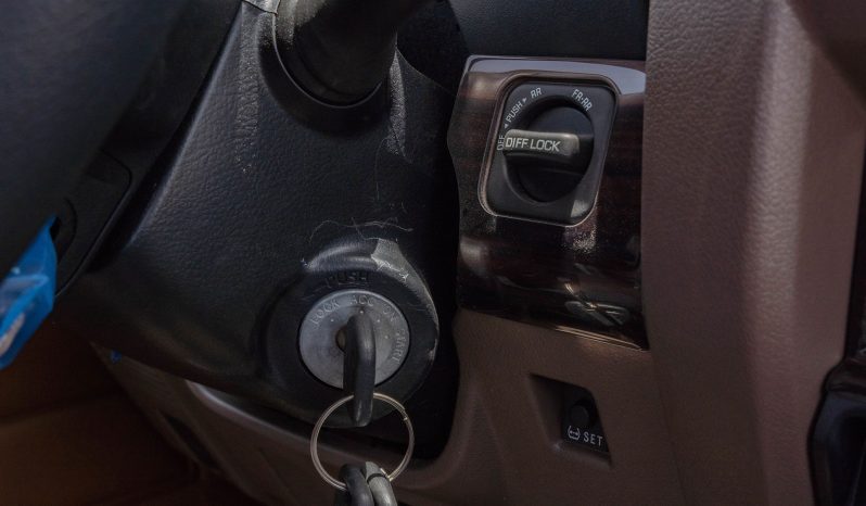 
2025 Toyota Land Cruiser LC 79 4.0L AT Petrol (Gray) full									