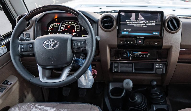 
2025 Toyota Land Cruiser LC 79 2.8L SC MT Diesel (Gray) full									