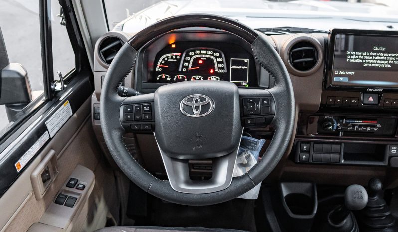 
2025 Toyota Land Cruiser LC 79 2.8L SC MT Diesel (Gray) full									